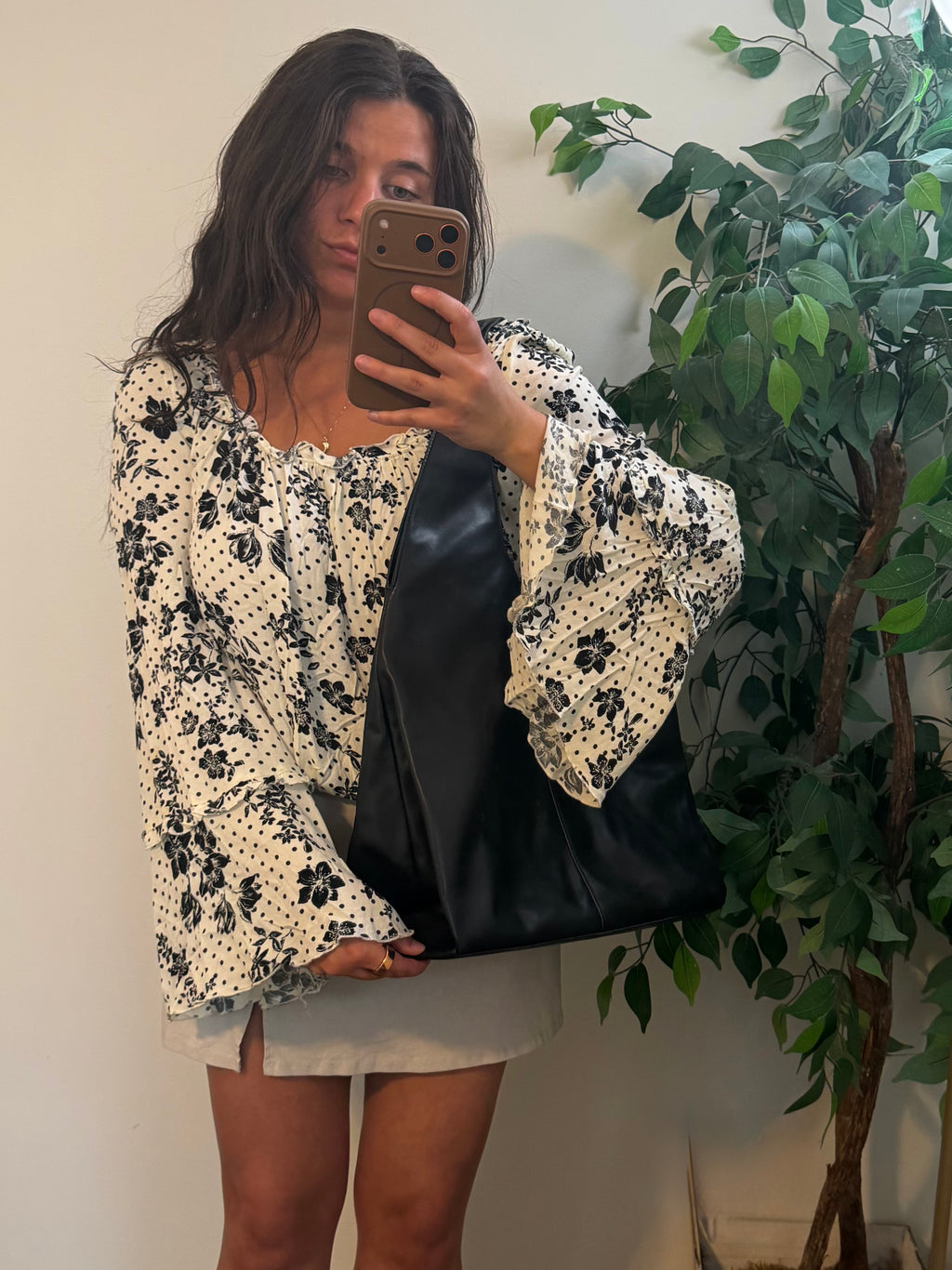 Faye Hobo Bag