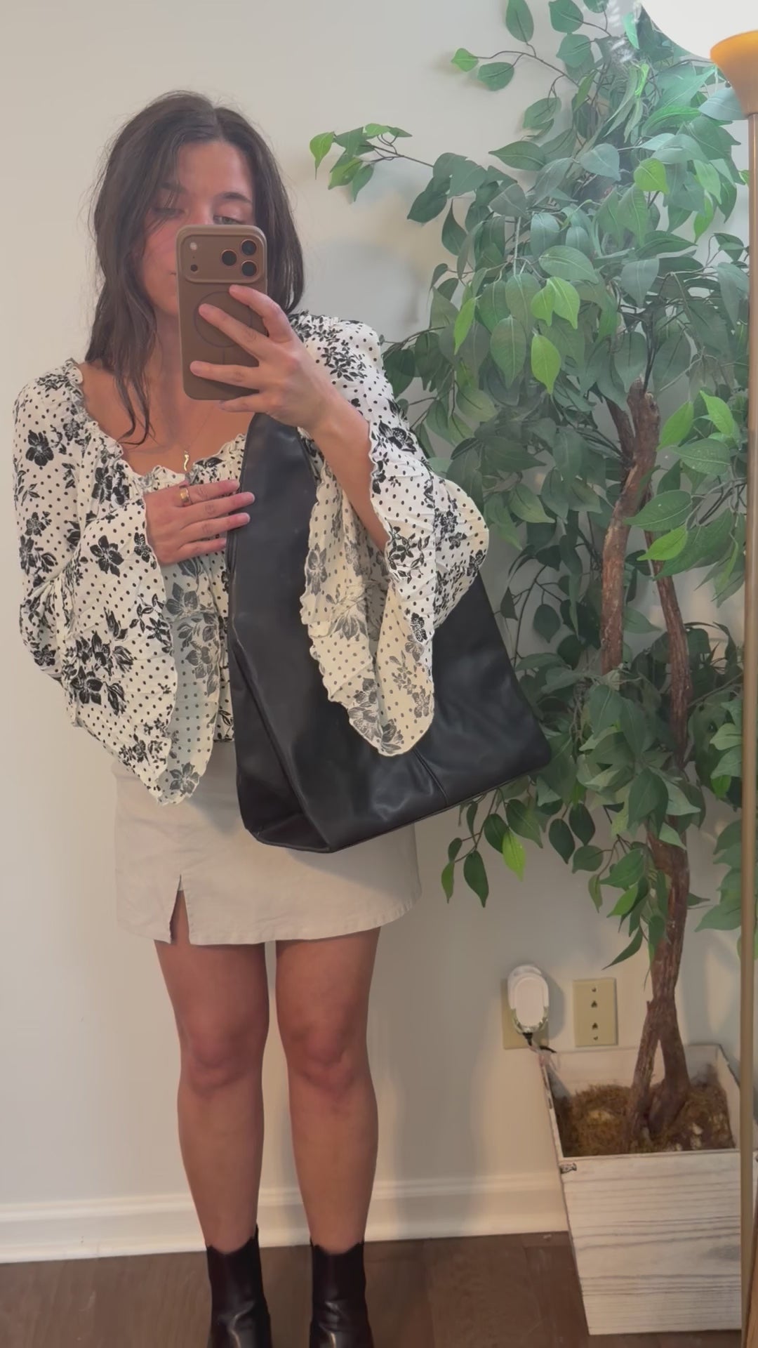 Faye Hobo Bag